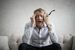 Czy zwolnienie L4 można kupić? Fakty i mity o zwolnieniu przez Internet!