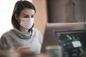 Jak otrzymać L4 online bez wychodzenia z domu?