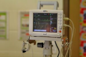 Częstoskurcz serca – przyczyny, objawy i&nbsp;diagnostyka zaburzeń rytmu