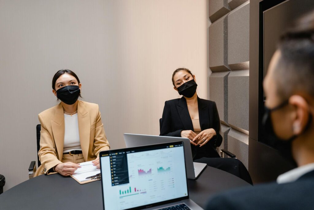 Jak zapobiegać zakażeniom w pracy – skuteczne strategie ochrony zdrowia - informacje